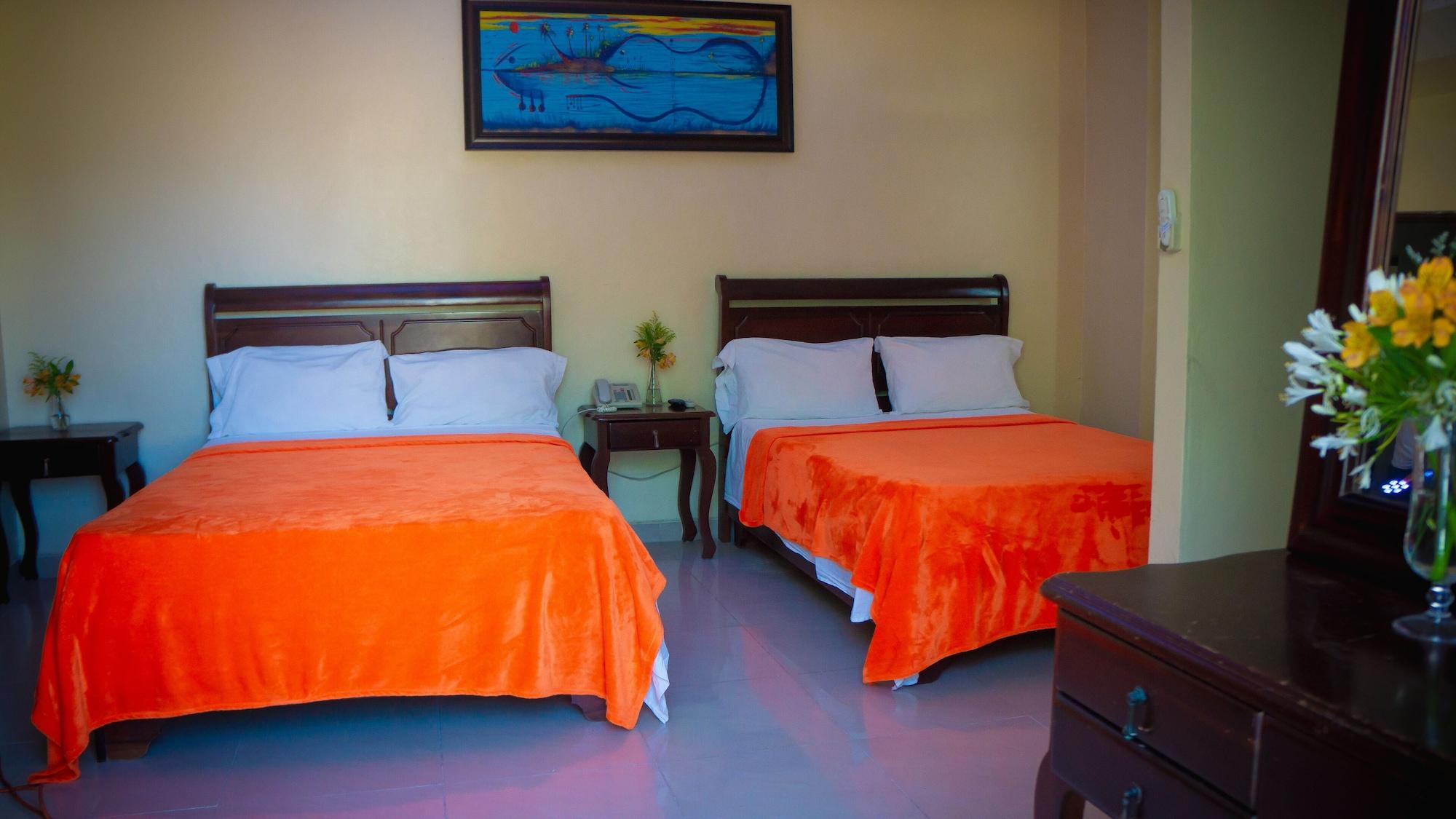 Hotel Luis V Санто-Доминго Экстерьер фото