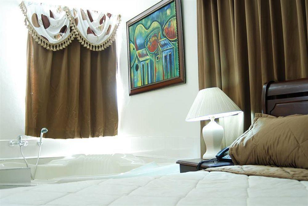 Hotel Luis V Санто-Доминго Экстерьер фото