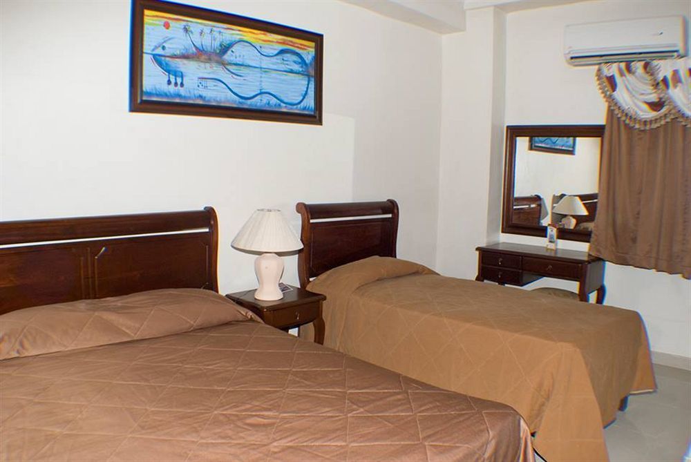 Hotel Luis V Санто-Доминго Экстерьер фото