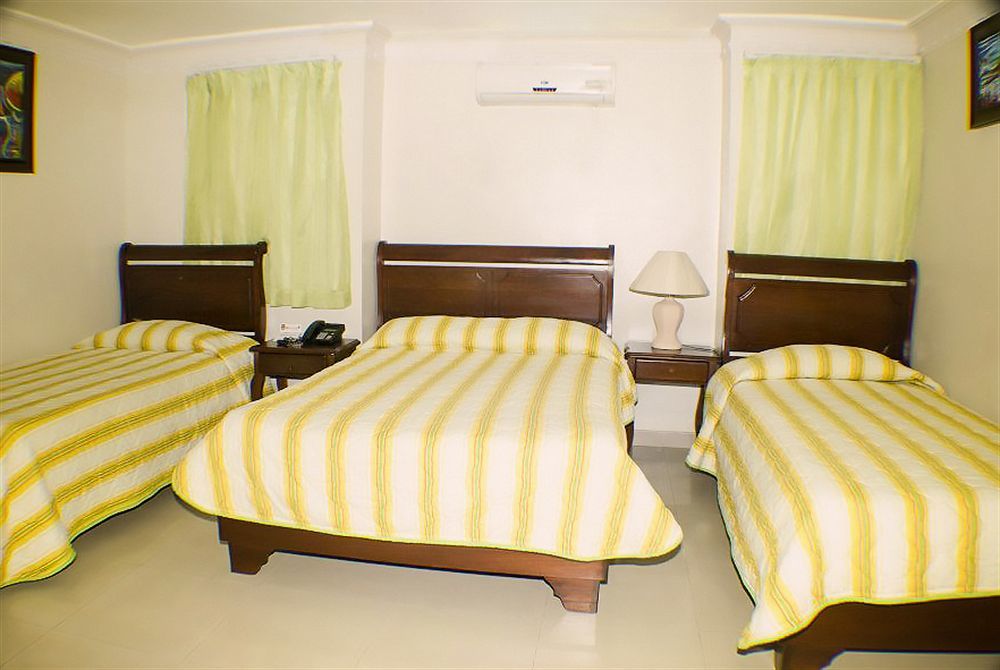 Hotel Luis V Санто-Доминго Экстерьер фото